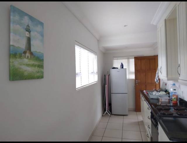 2 BEDROOM APARTMENT FOR SALE IN MELVILLE